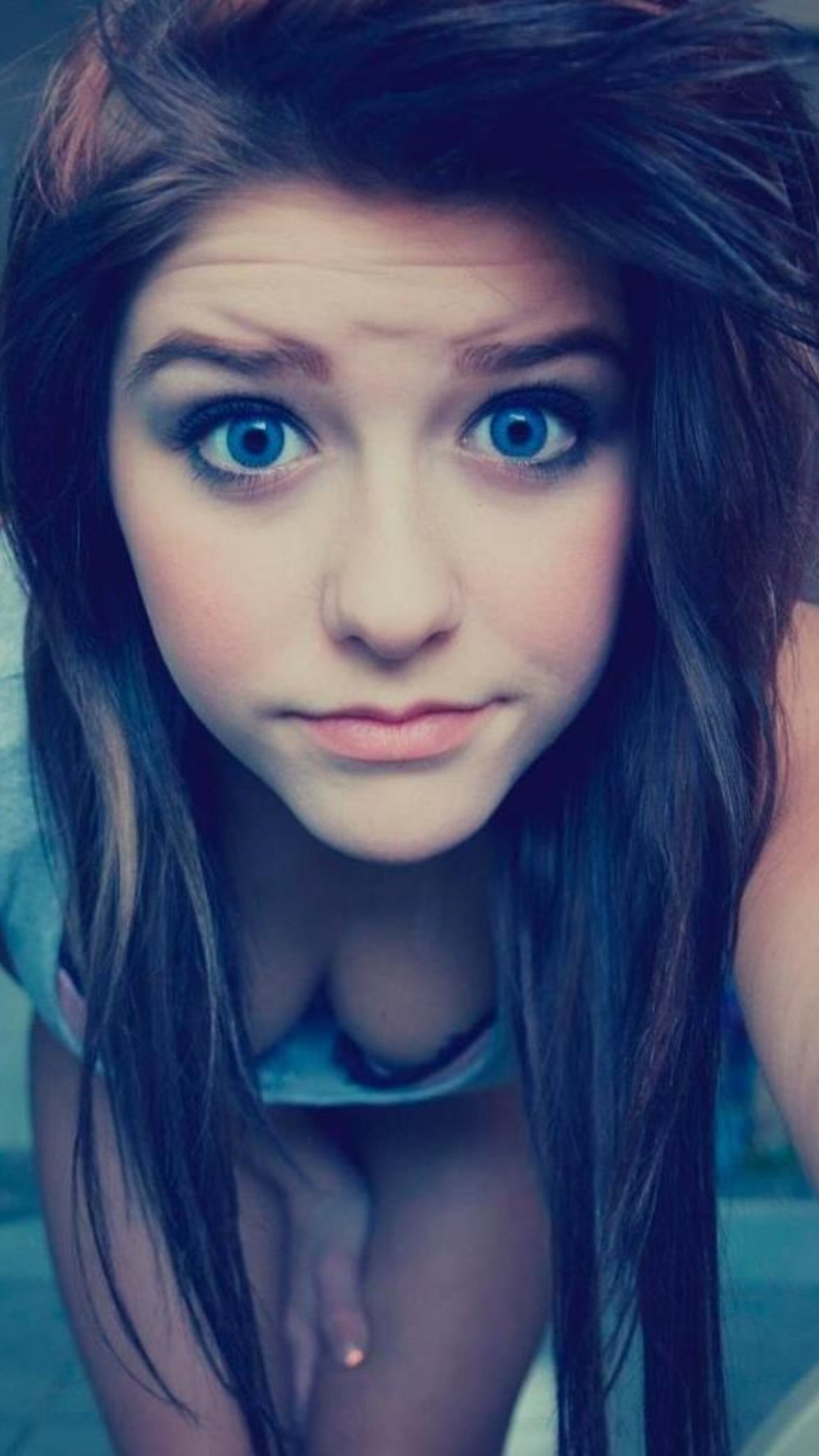 2160x3840 Blue Eyes Cute Teen Girl Sony Xperia X,XZ,Z5 ...