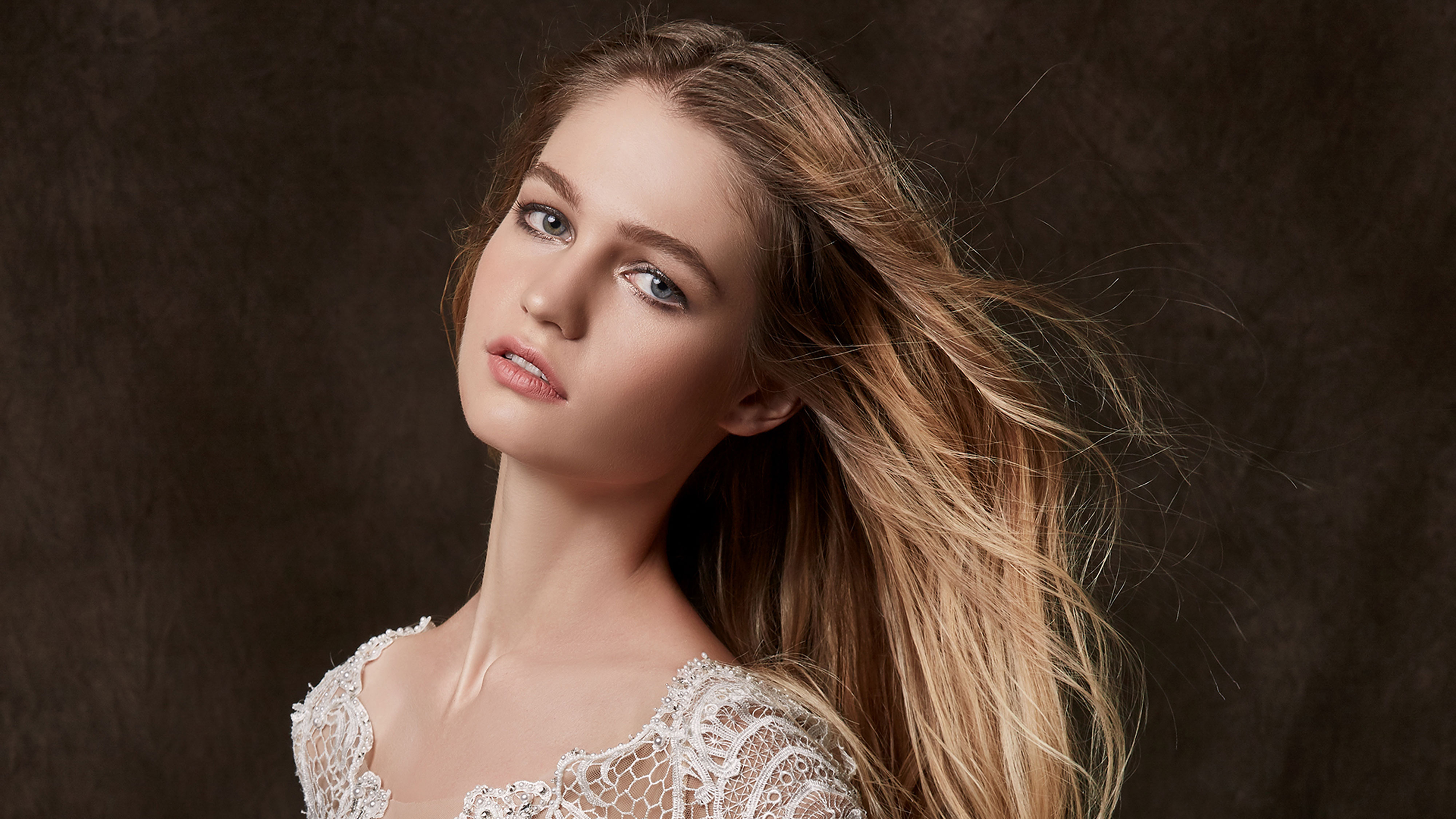 Blonde Hair Girl Model 4k Hd Girls 4k Wallpapers Images Backgrounds