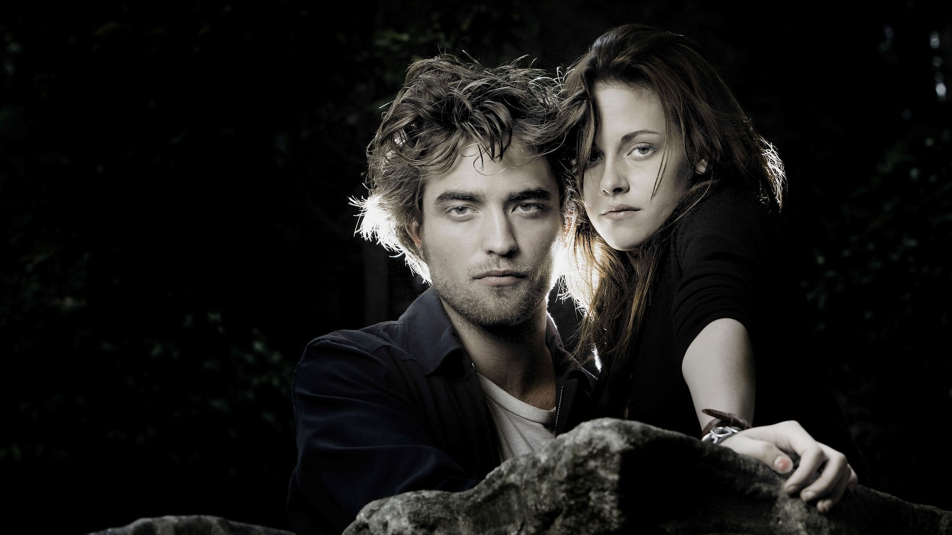 Kristen Stewart And Robert Pattinson In Twilight, HD ...
 Kristen Stewart And Robert Pattinson Twilight Wallpaper