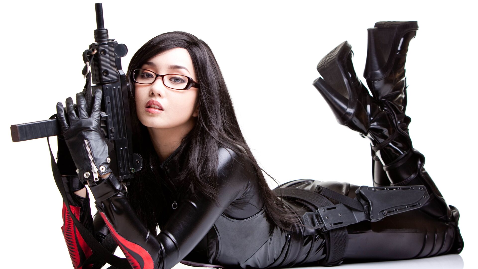 anime-cosplay-girl-with-guns-8d-1920x108
