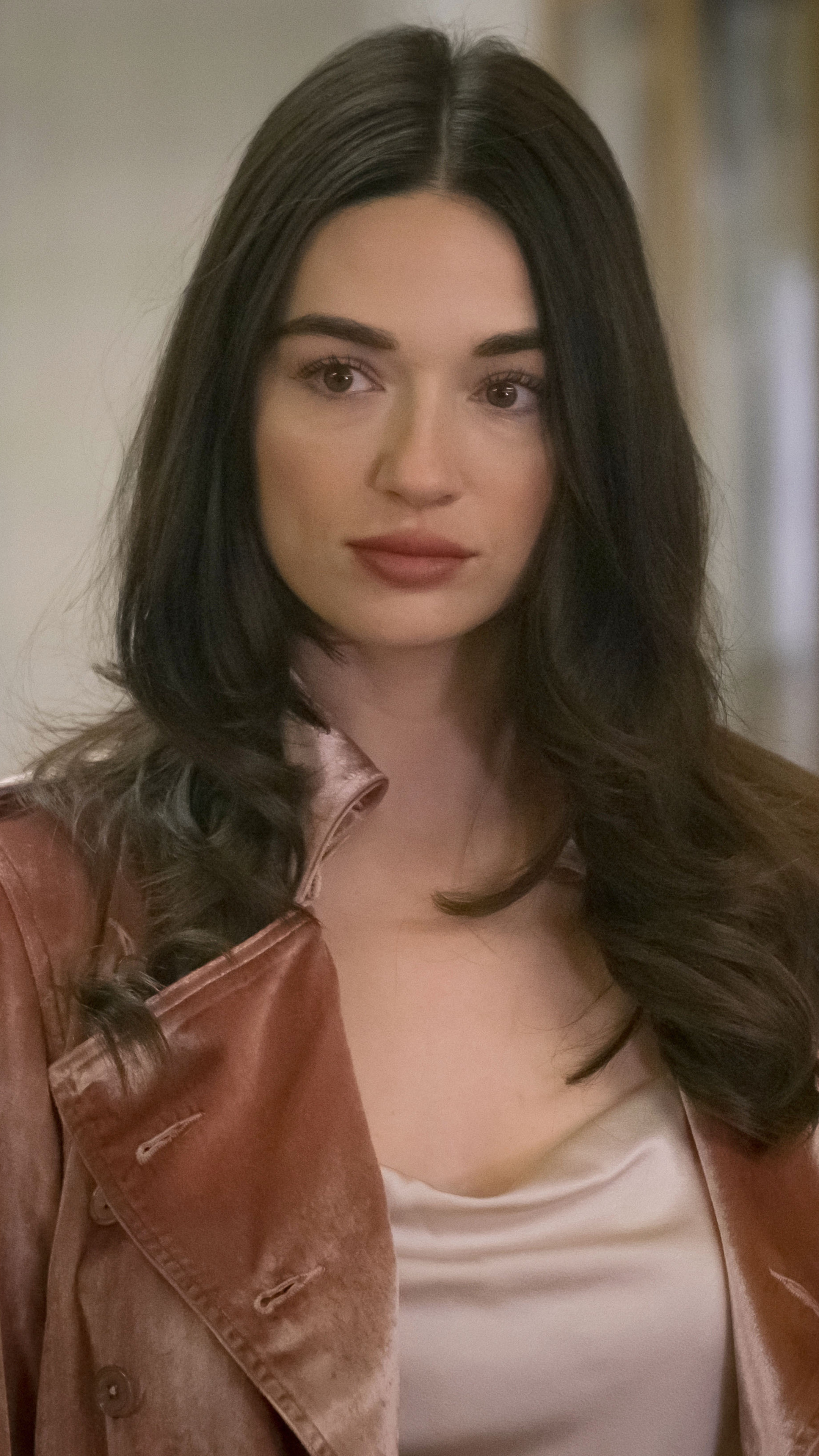 Crystal Reed Hairstyles Hairstyles Wiki