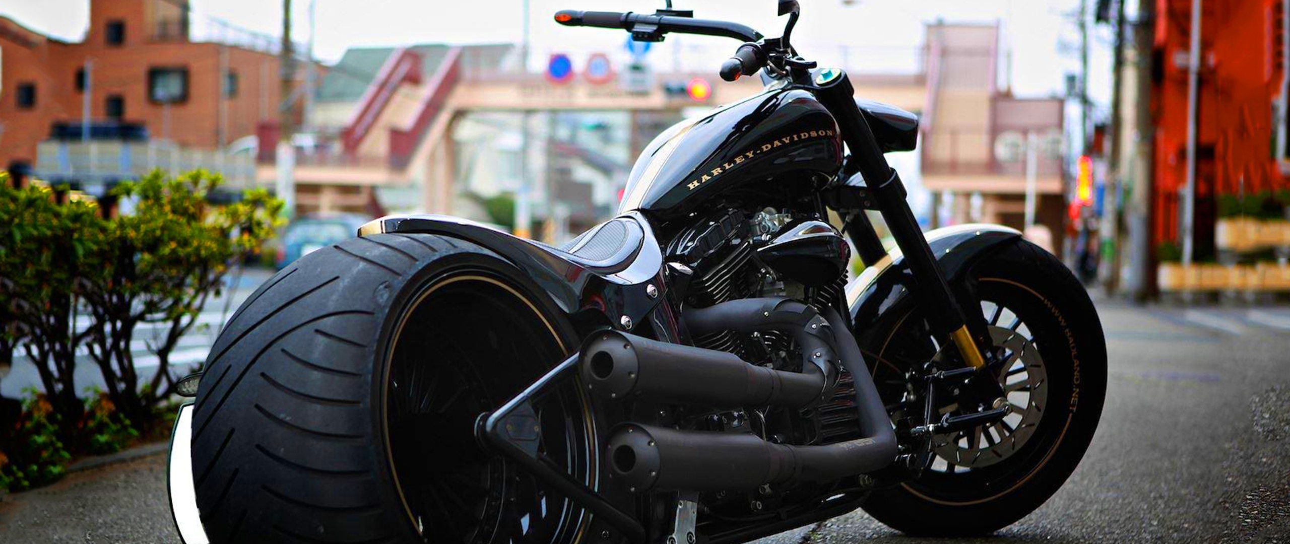 Мотоцикл Harley-Davidson без смс