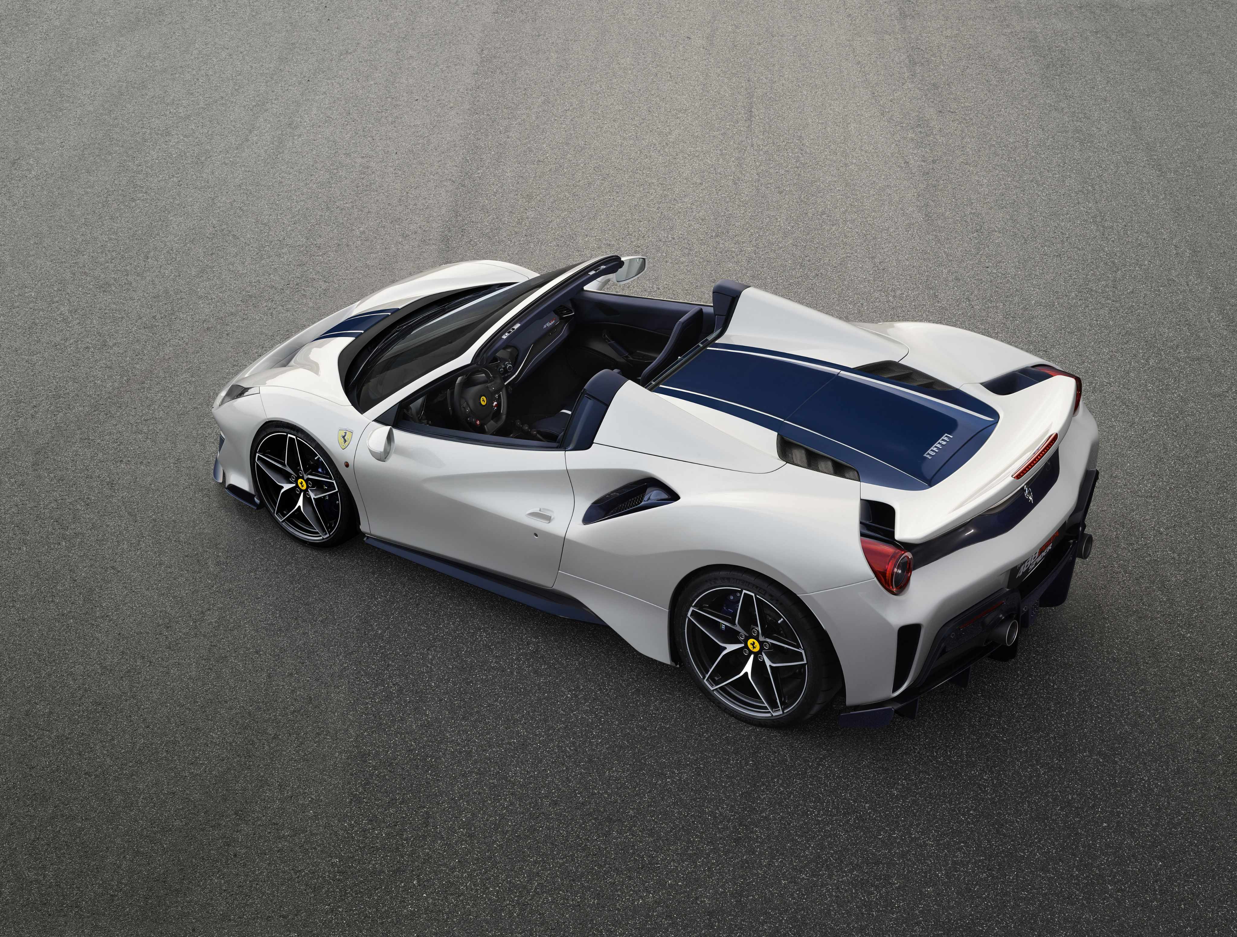 2018 ferrari 488 spider horsepower