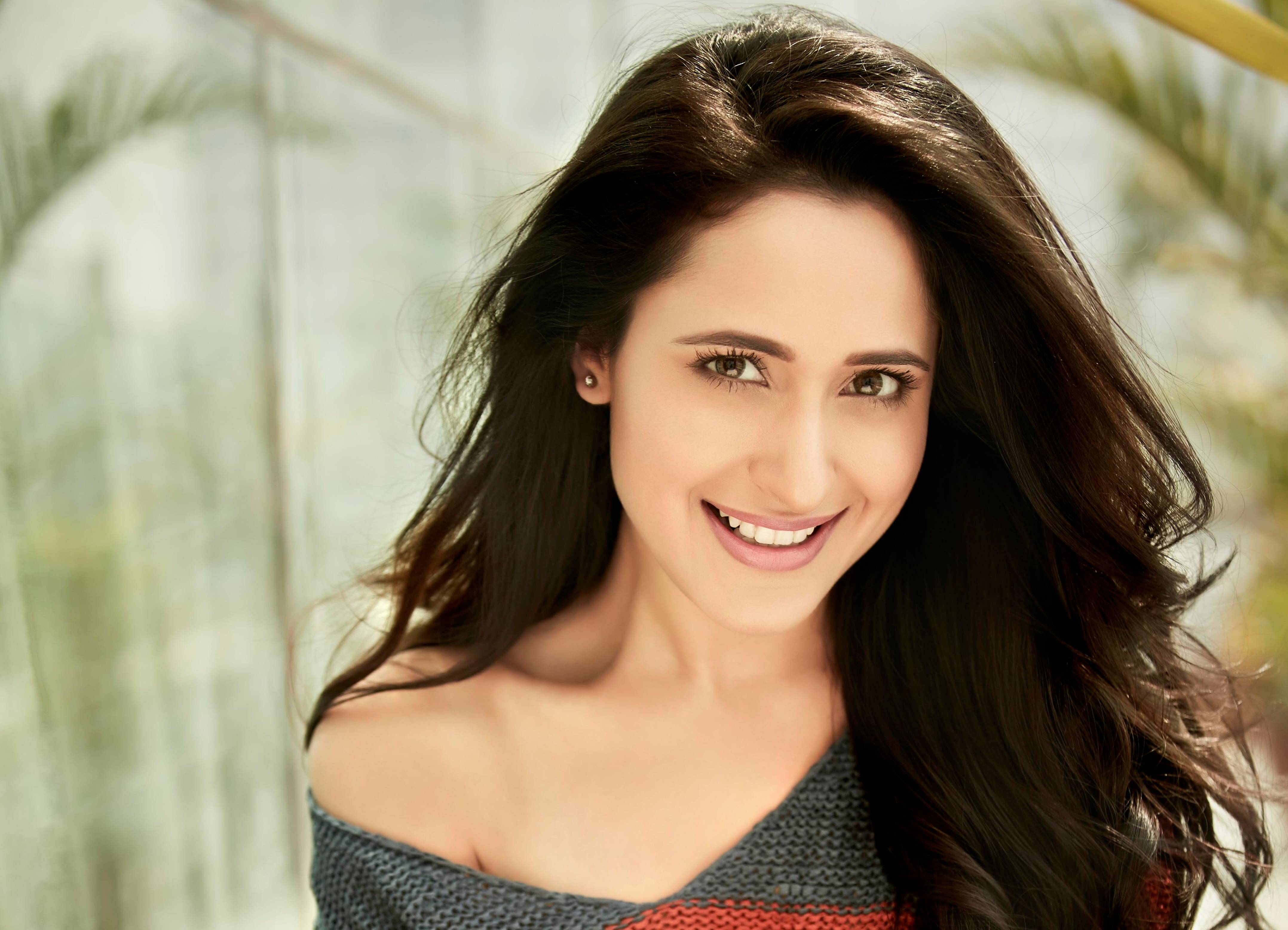 Pragya Jaiswal, HD Indian Celebrities, 4k Wallpapers, Images